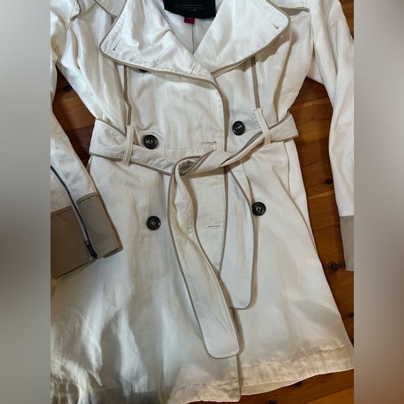 Ecru Trench Coat - Picture 5 of 6